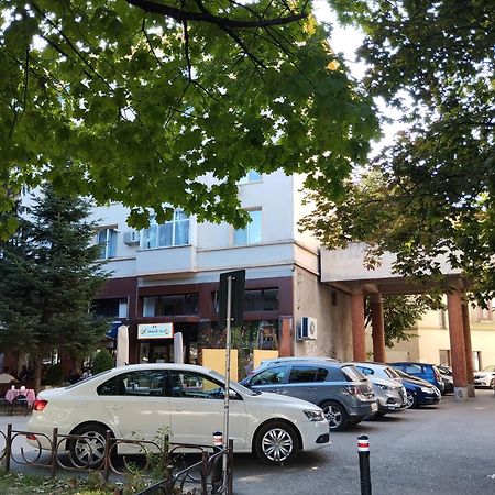 L'Escale - Ultracentral Craiova Esterno foto