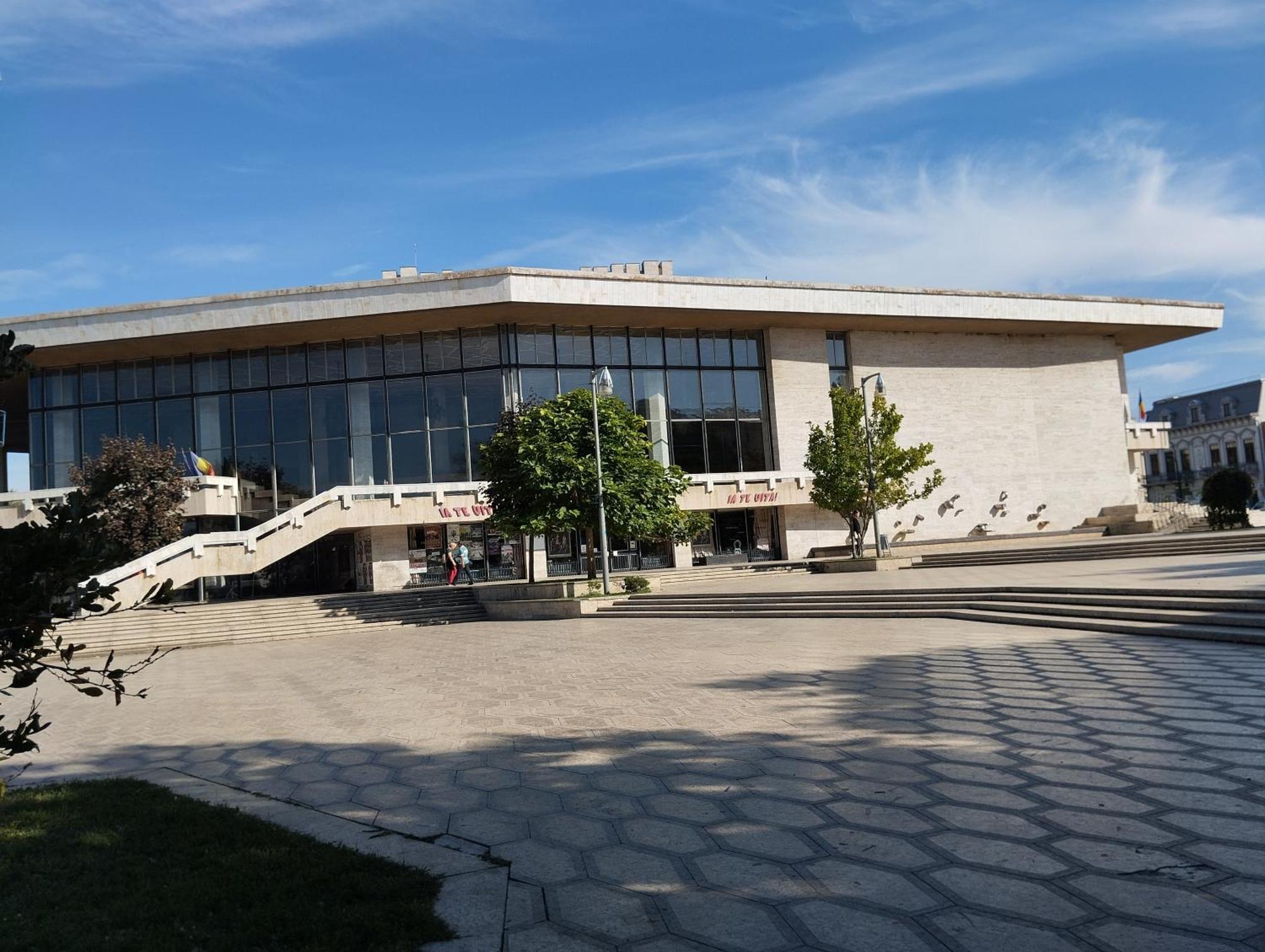 L'Escale - Ultracentral Craiova Esterno foto