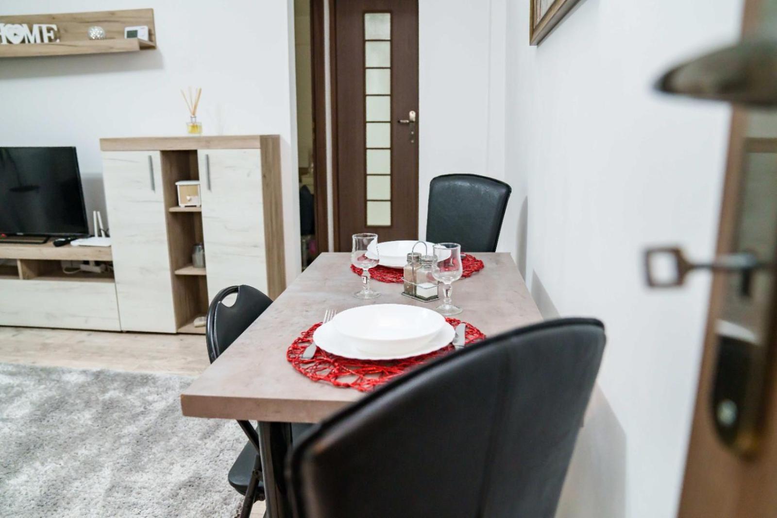 L'Escale - Ultracentral Craiova Esterno foto